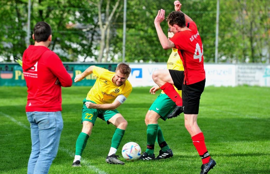 Ortenburg bekommt die Punkte geschenkt Eisenreich rettet Grubweg spät