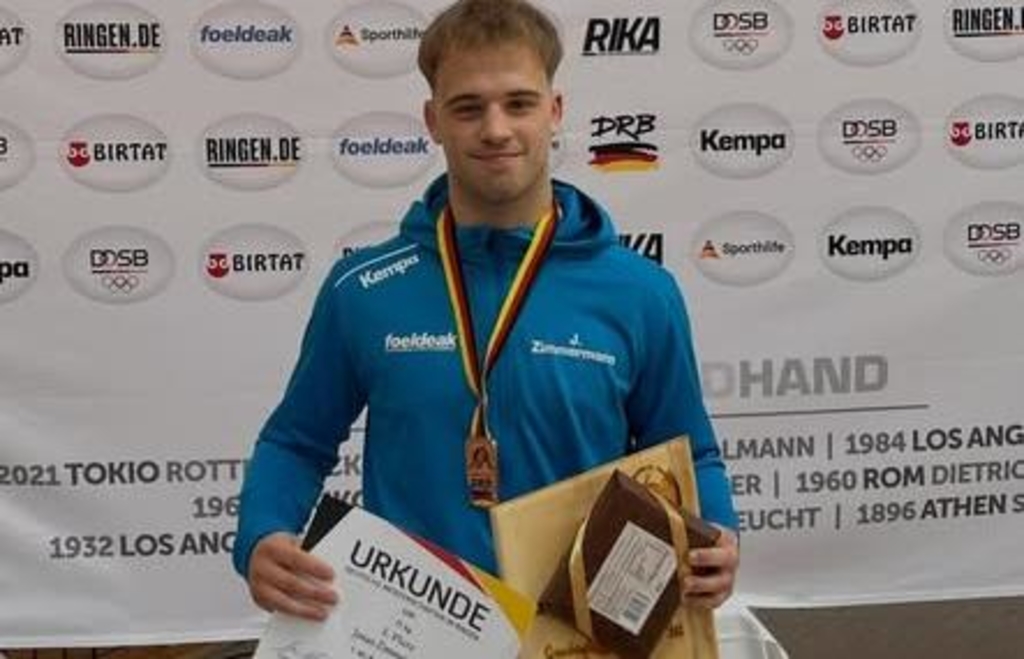 Jonas Zimmermann glänzt bei den Ringern des AC Regensburg besonders und gewinnt alle seine Kämpfe vorzeitig
